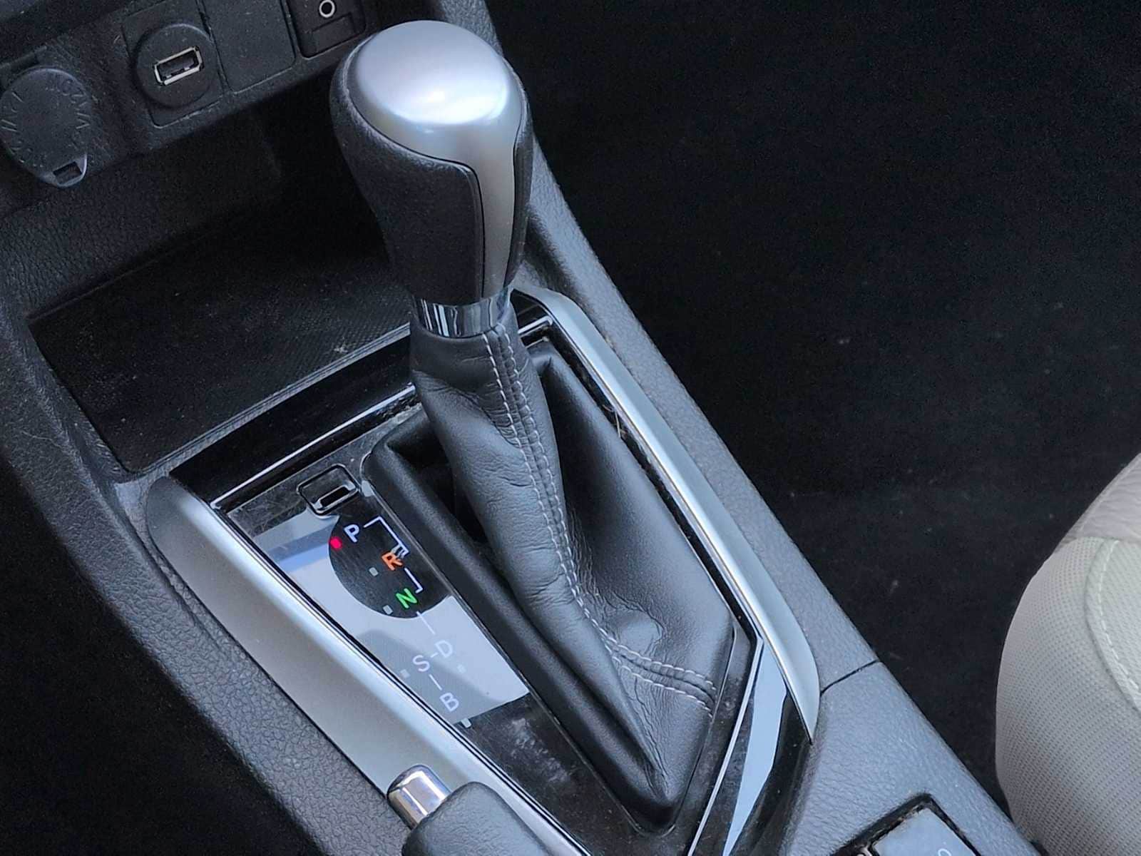 Thumbnail: 2015 Toyota Corolla - 27