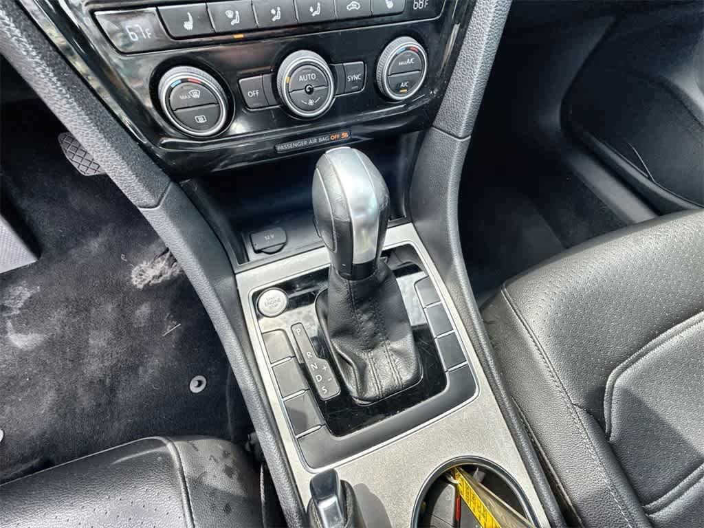 Thumbnail: 2022 Volkswagen Passat - 29