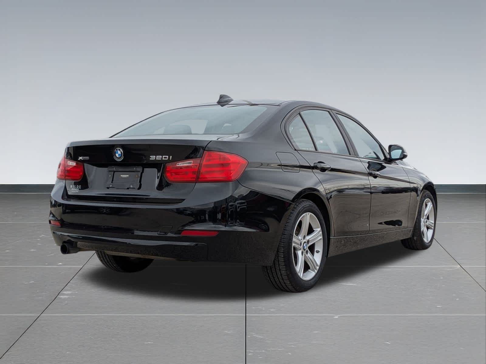 Thumbnail: 2015 BMW 3 Series - 6
