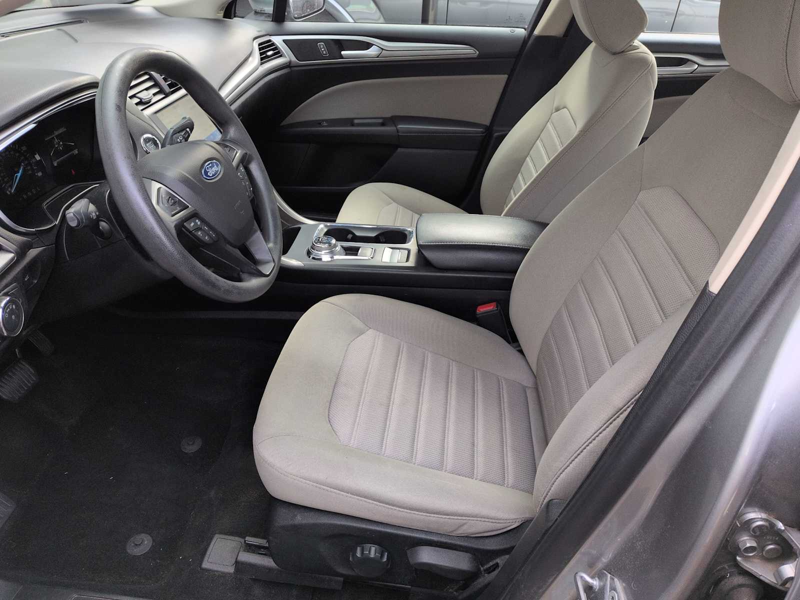 Thumbnail: 2020 Ford Fusion - 16