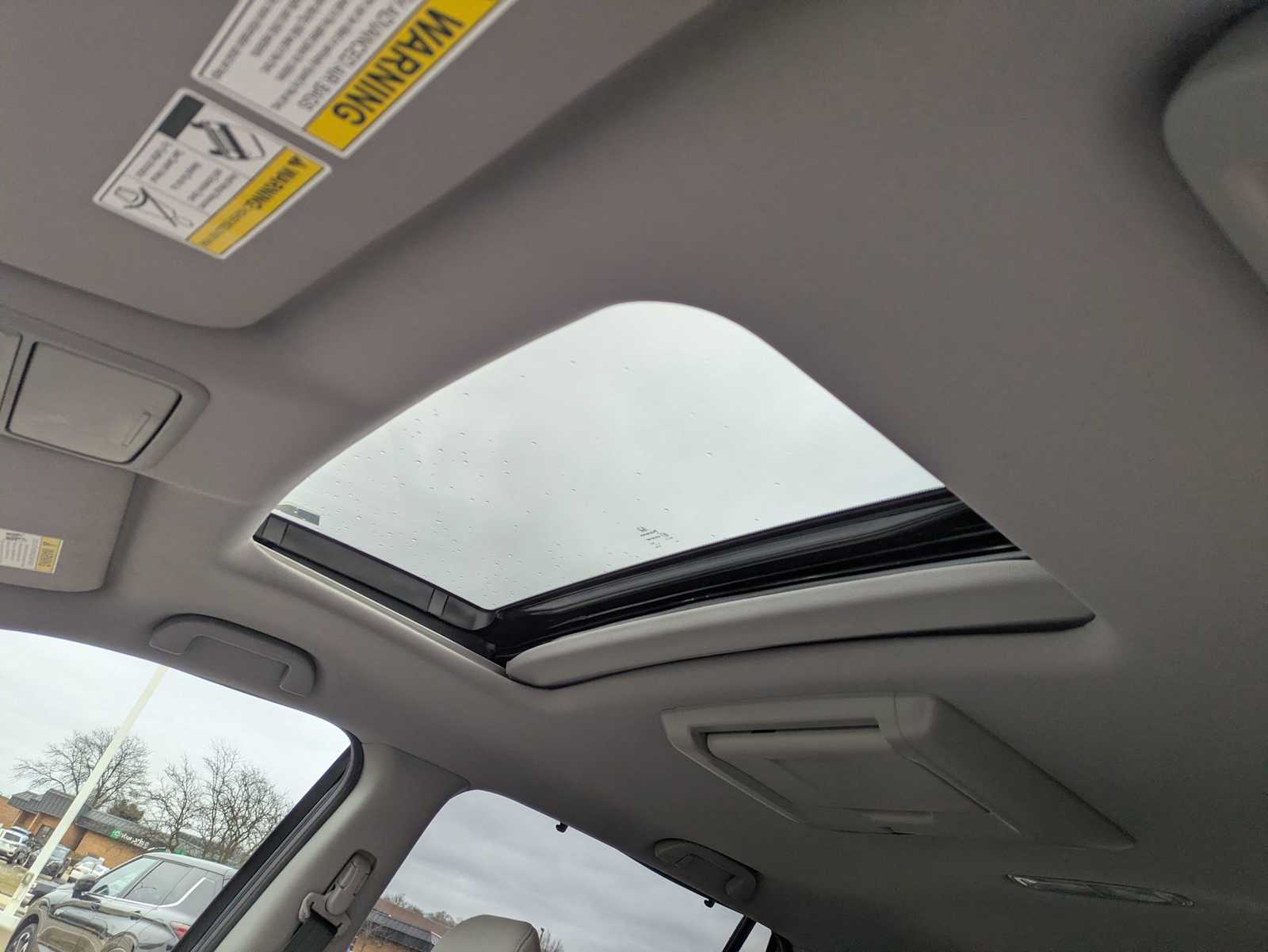 Thumbnail: 2018 Honda Pilot - 17