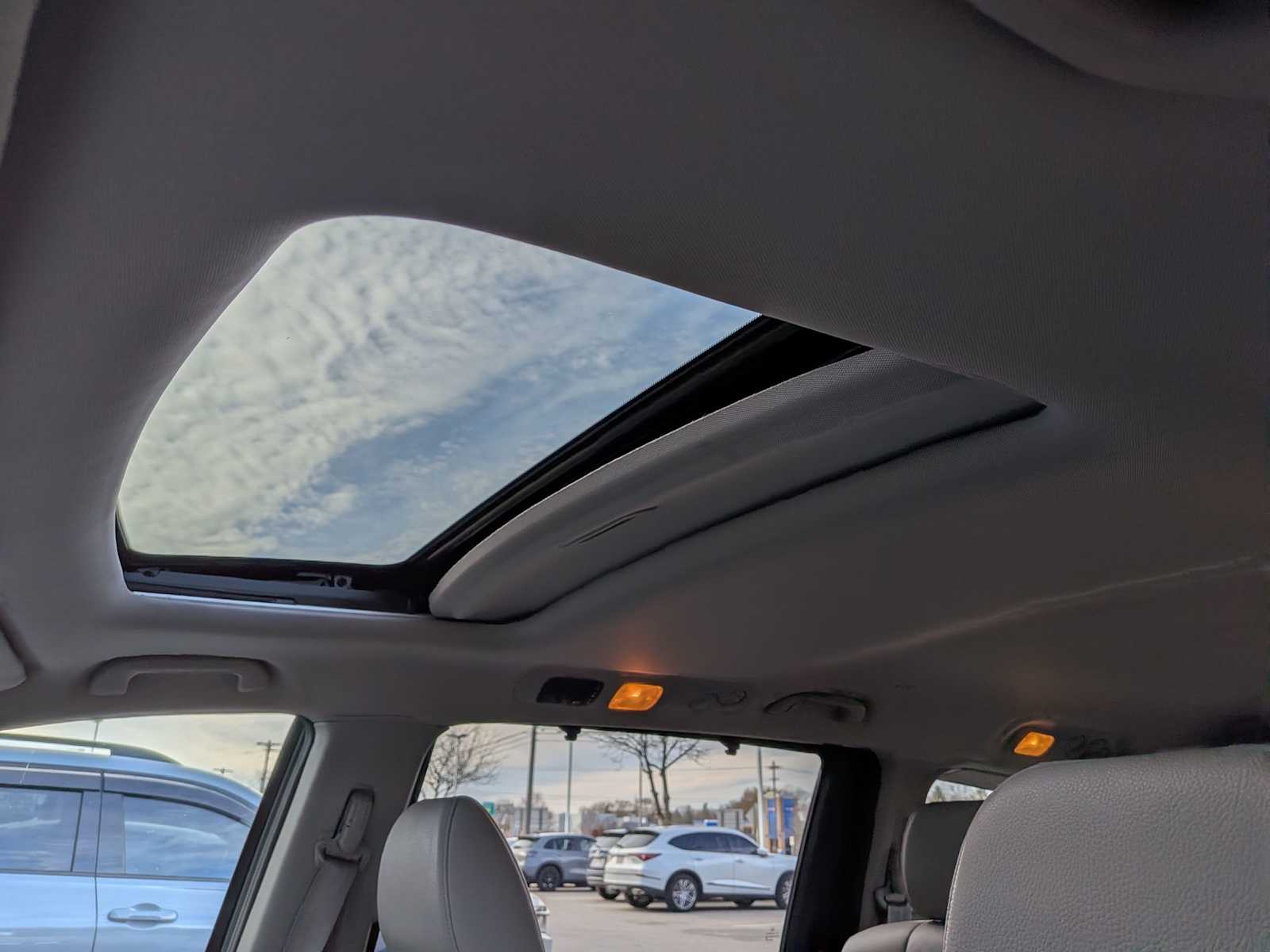 Thumbnail: 2014 Honda Odyssey - 19