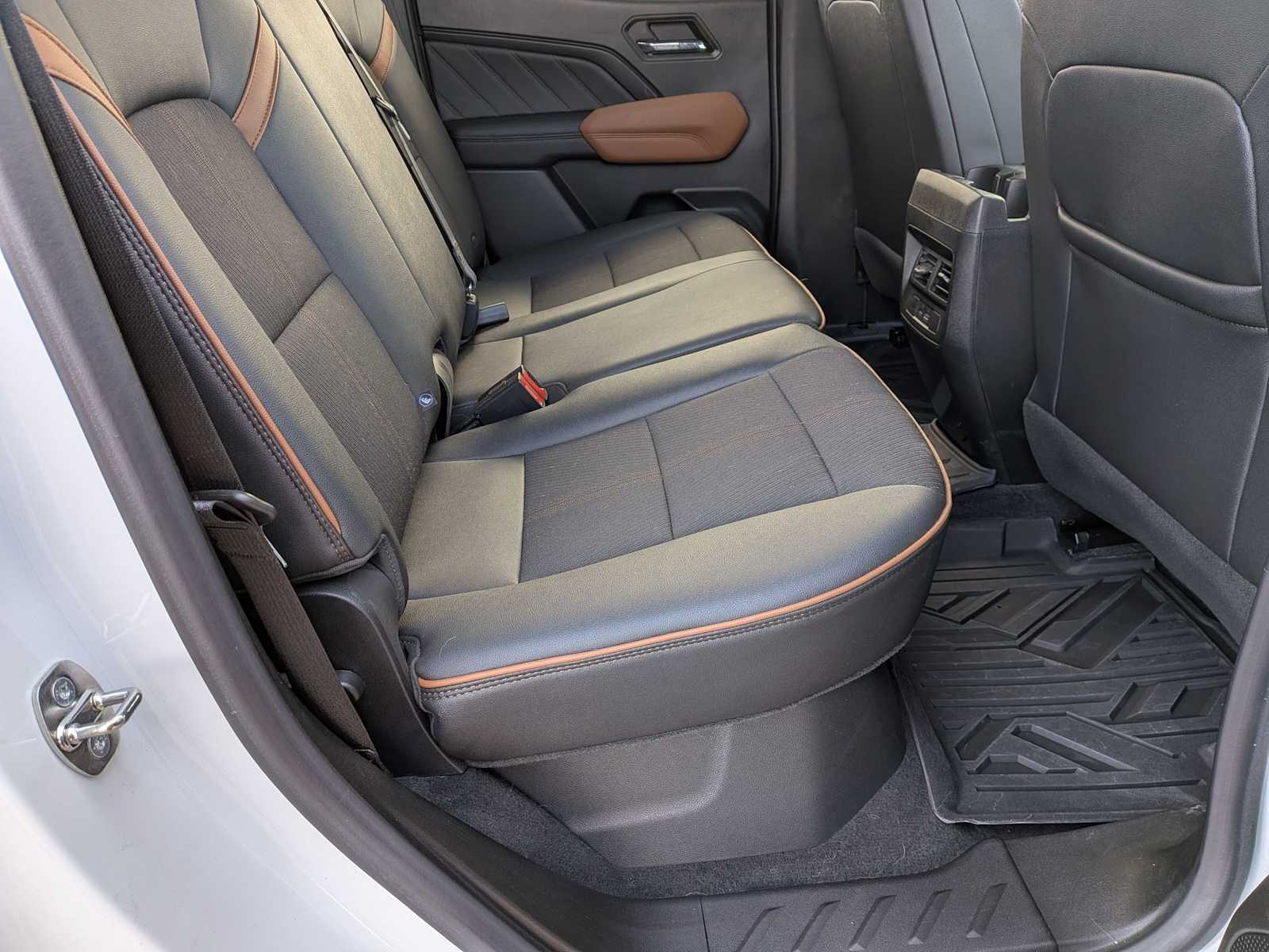 Thumbnail: 2023 GMC Canyon - 18