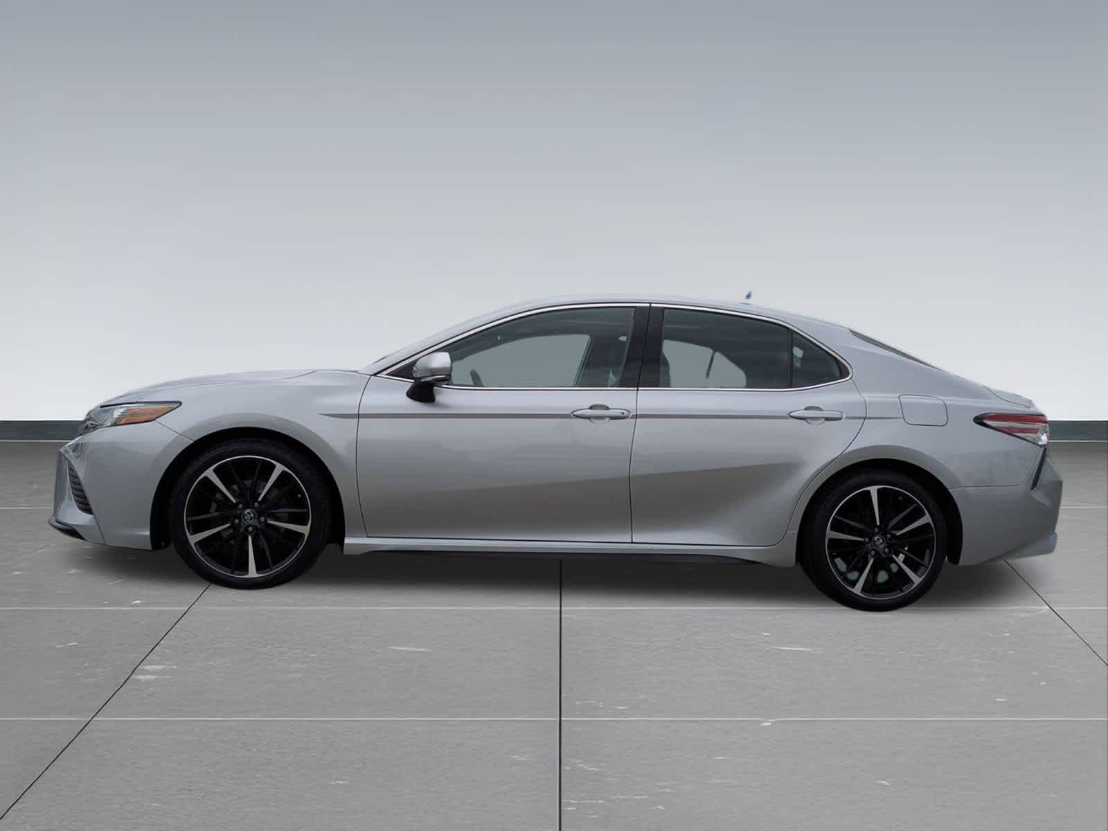 Thumbnail: 2019 Toyota Camry - 3