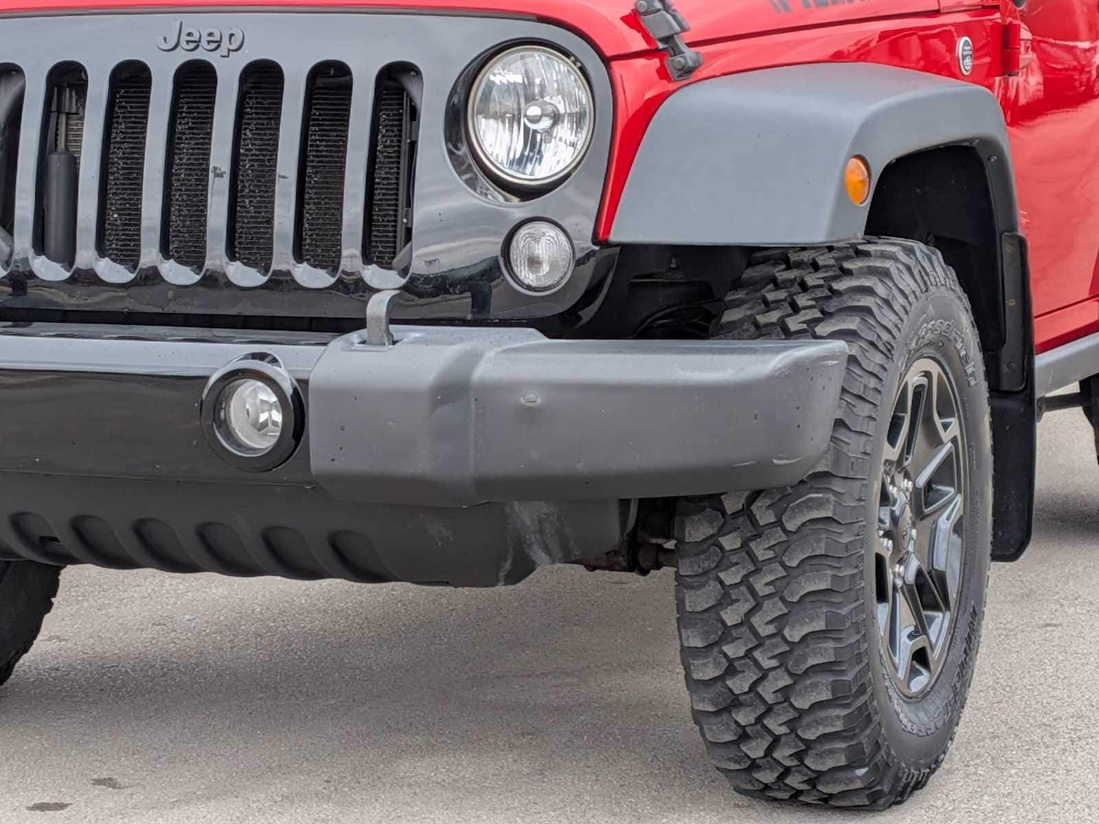 Thumbnail: 2016 Jeep Wrangler - 11