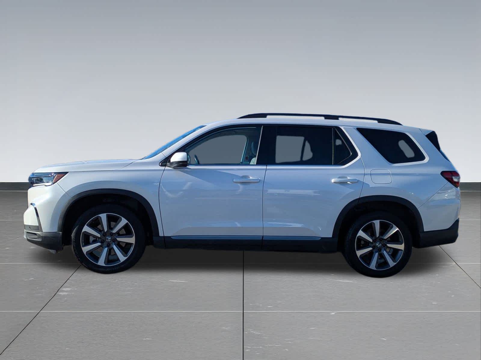 Thumbnail: 2023 Honda Pilot - 3