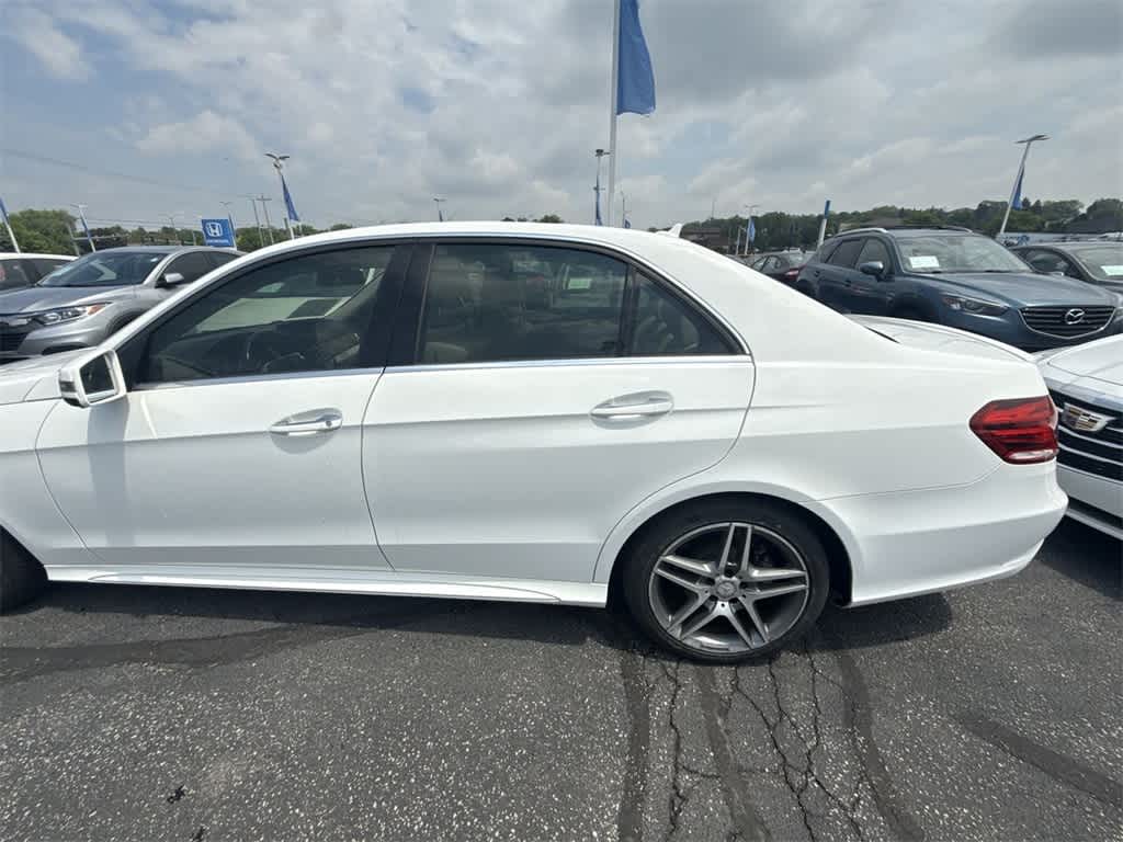 Thumbnail: 2015 Mercedes-Benz E-Class - 4
