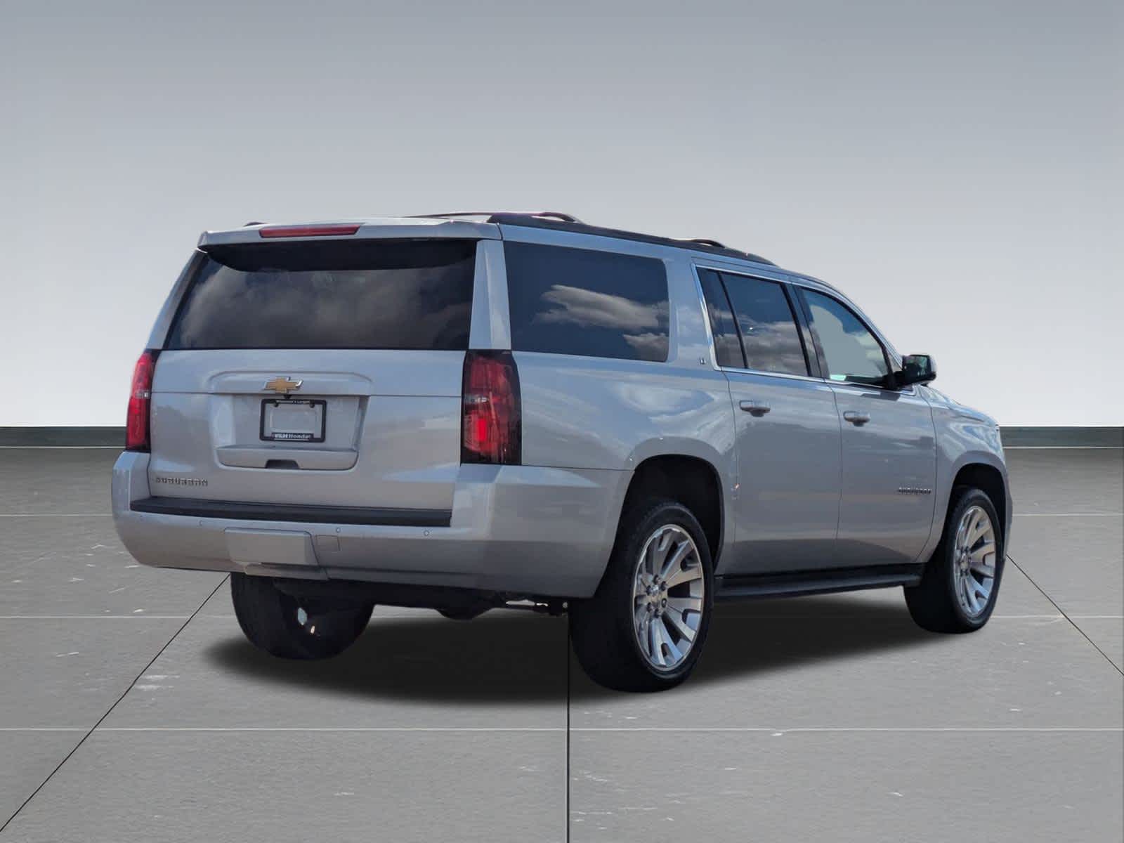 Thumbnail: 2019 Chevrolet Suburban - 6