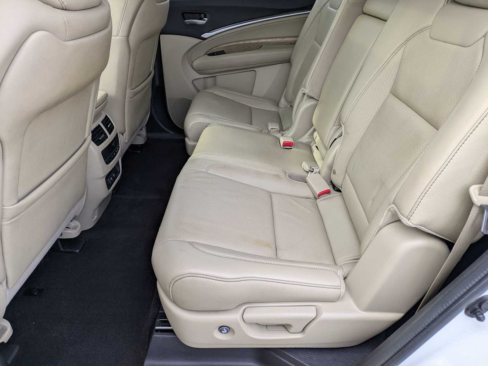 Thumbnail: 2019 Acura MDX - 19