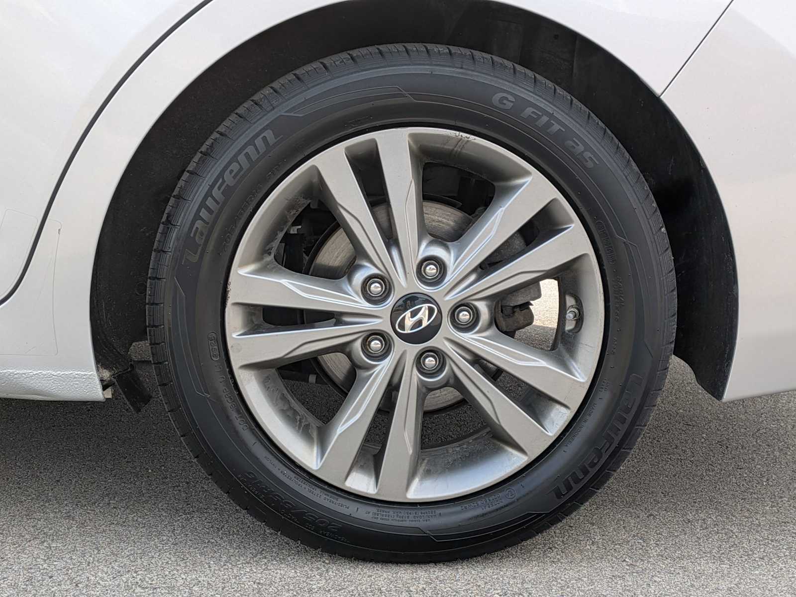 Thumbnail: 2018 Hyundai Elantra - 13