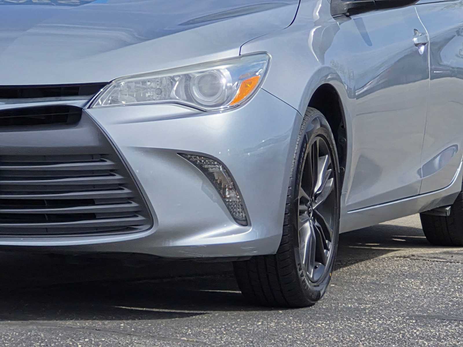 Thumbnail: 2017 Toyota Camry - 13