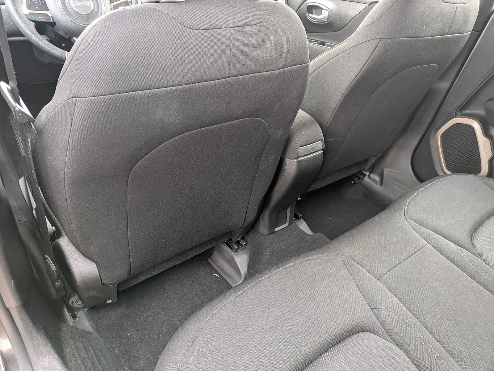 Thumbnail: 2017 Jeep Renegade - 17