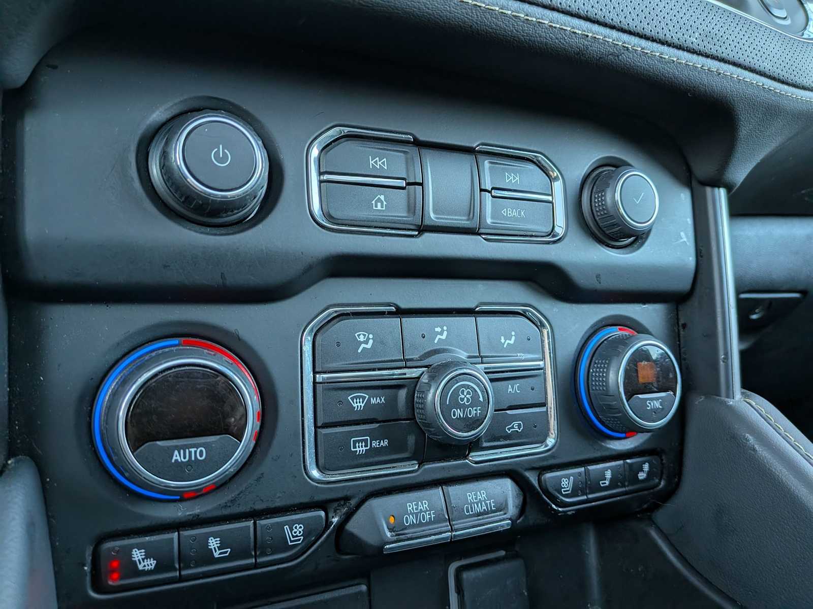 Thumbnail: 2023 Chevrolet Tahoe - 31