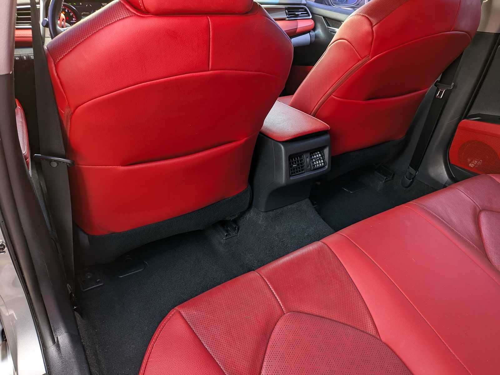 Thumbnail: 2020 Toyota Camry - 14