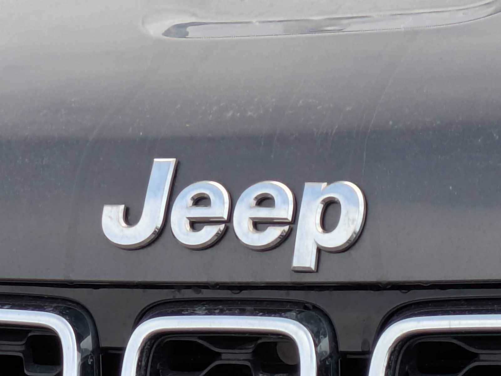 Thumbnail: 2020 Jeep Grand Cherokee - 11