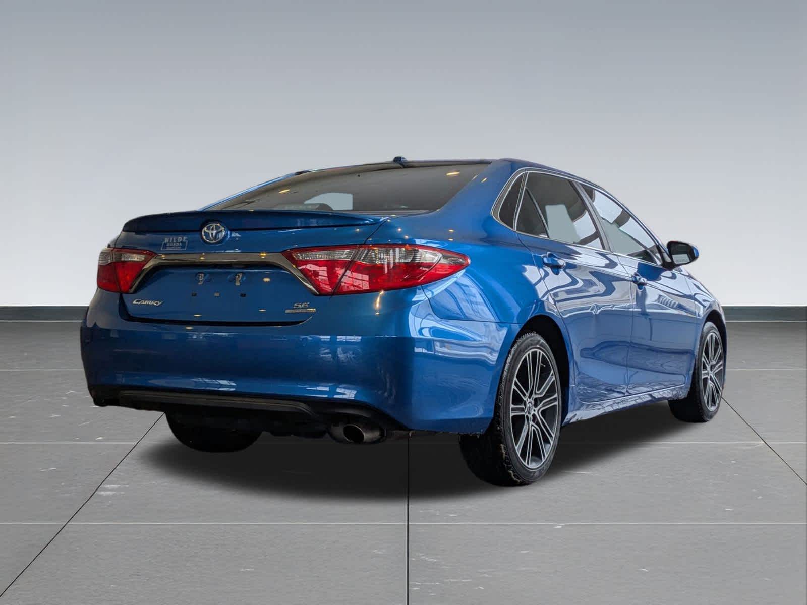 Thumbnail: 2016 Toyota Camry - 6