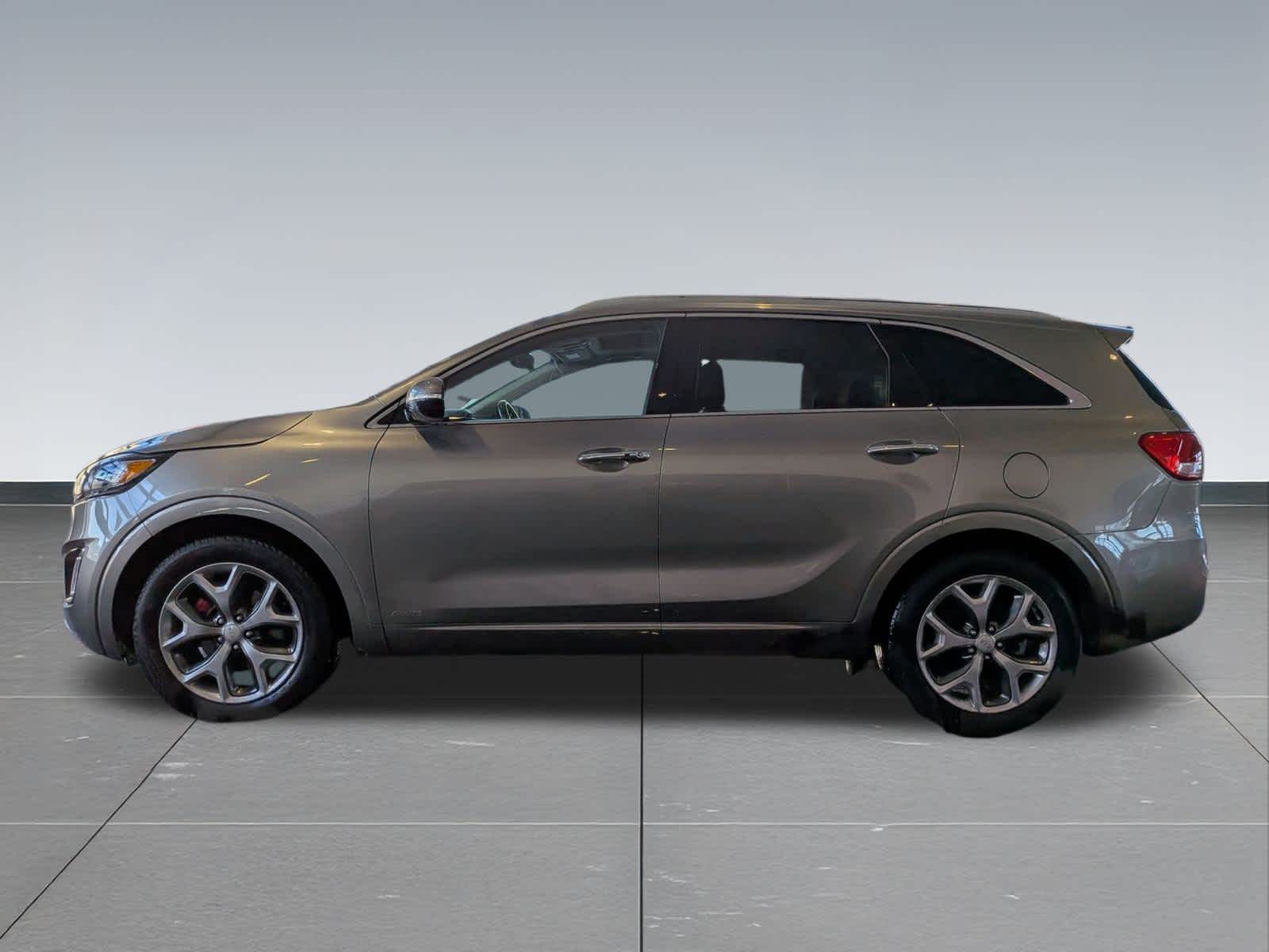 Thumbnail: 2018 Kia Sorento - 3