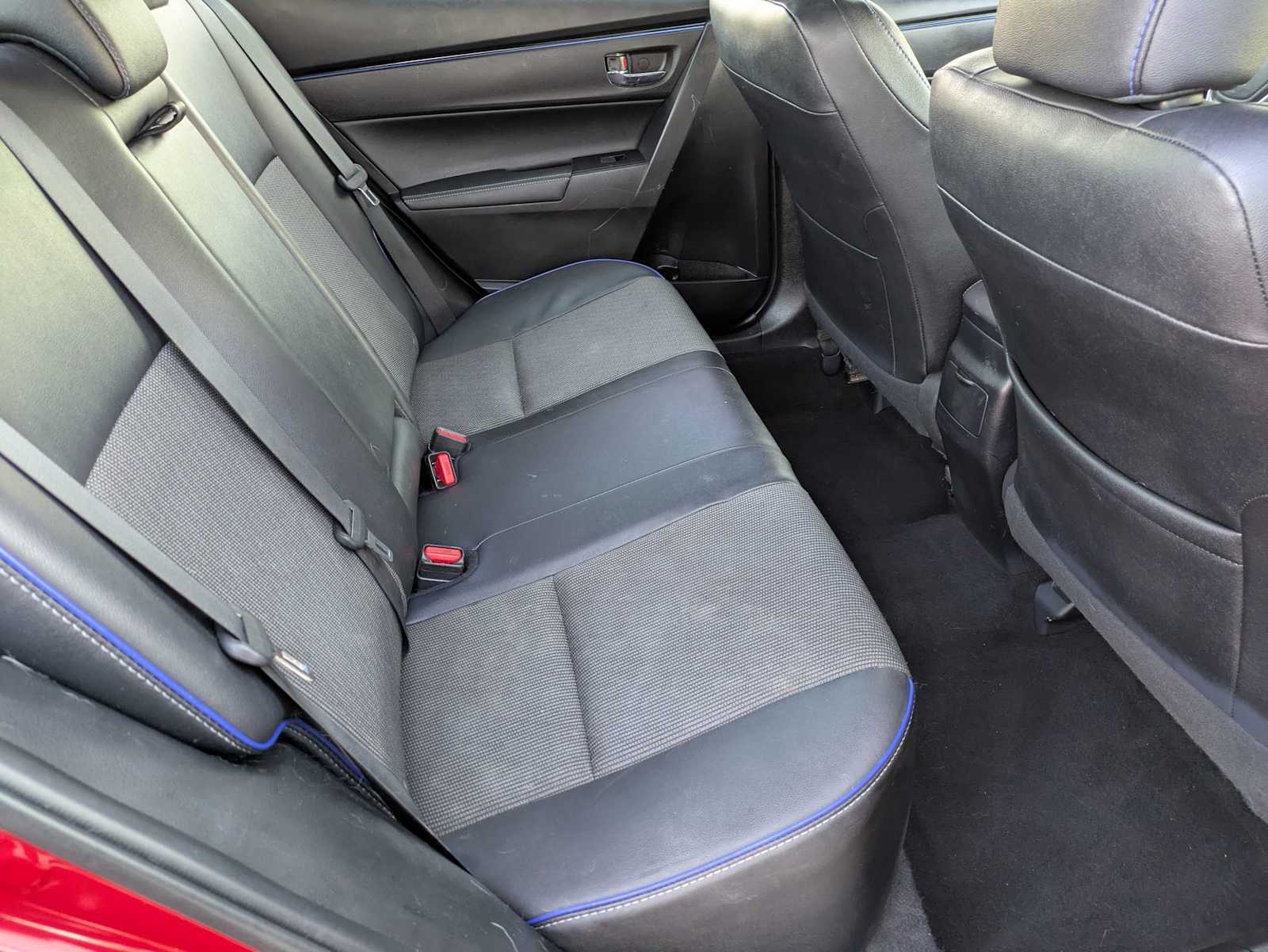 Thumbnail: 2017 Toyota Corolla - 18