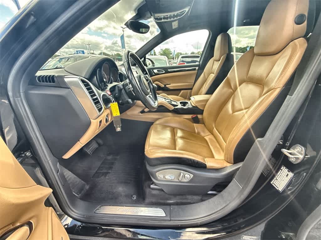 Thumbnail: 2016 Porsche Cayenne - 2
