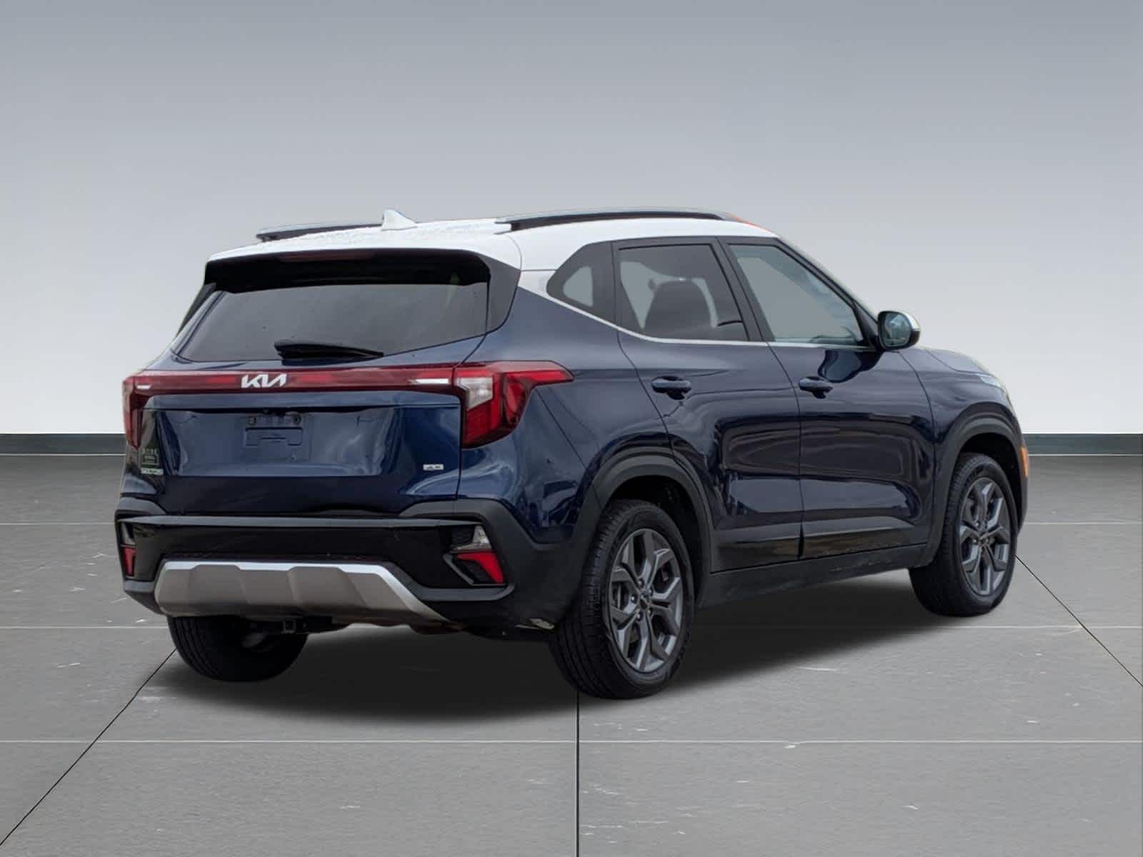 Thumbnail: 2024 Kia Seltos - 6