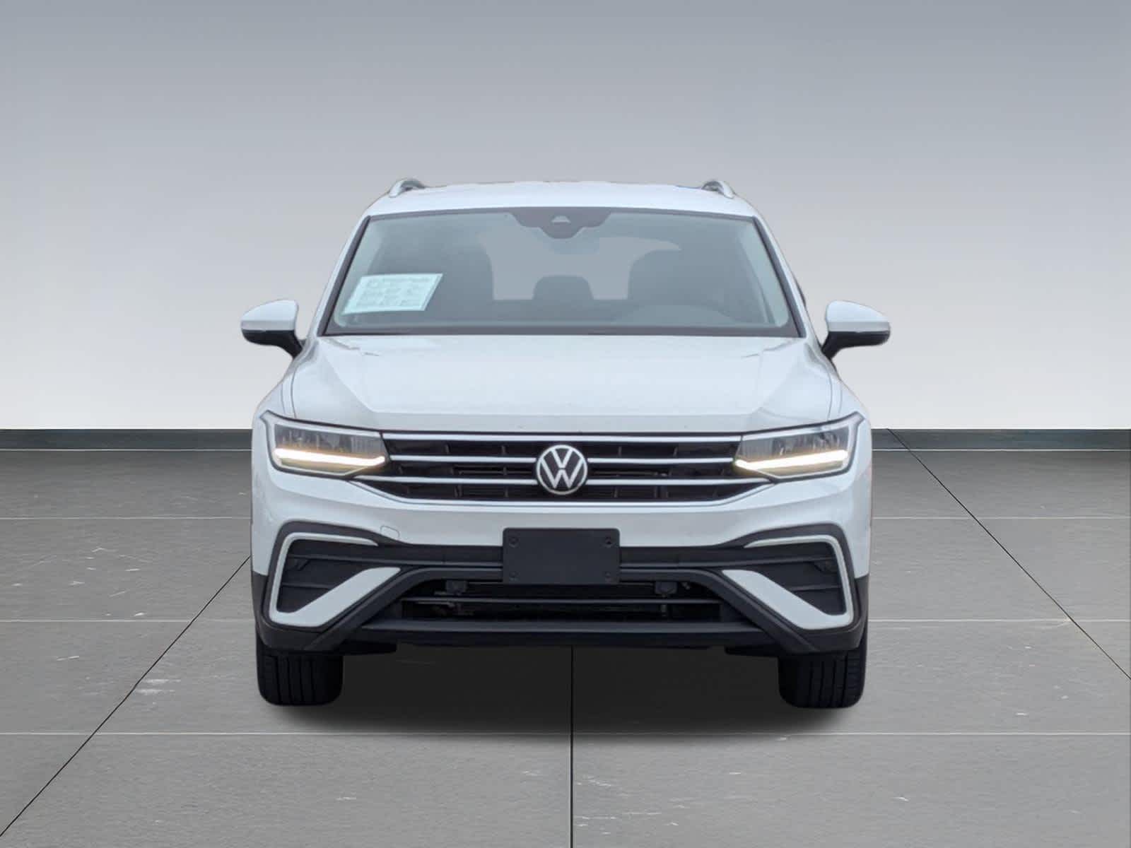 Thumbnail: 2022 Volkswagen Tiguan - 9
