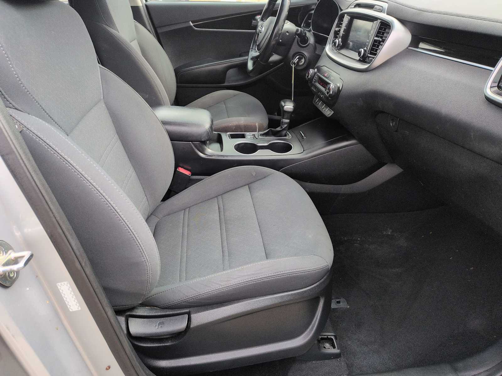 Thumbnail: 2019 Kia Sorento - 21