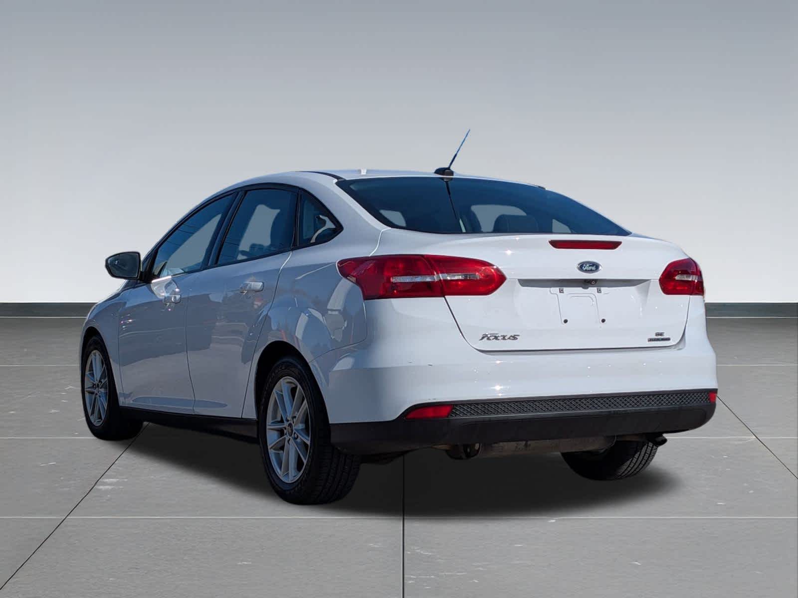 Thumbnail: 2016 Ford Focus - 4