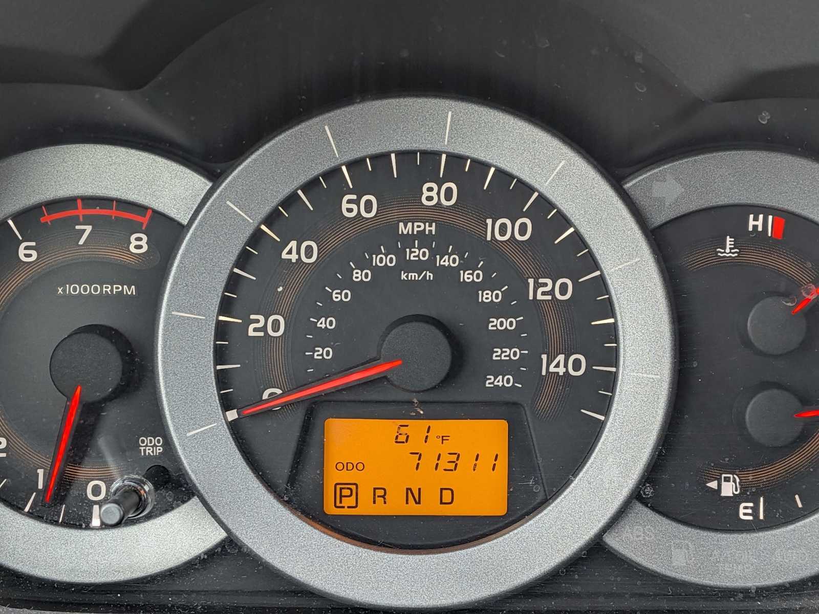 Thumbnail: 2011 Toyota RAV4 - 26