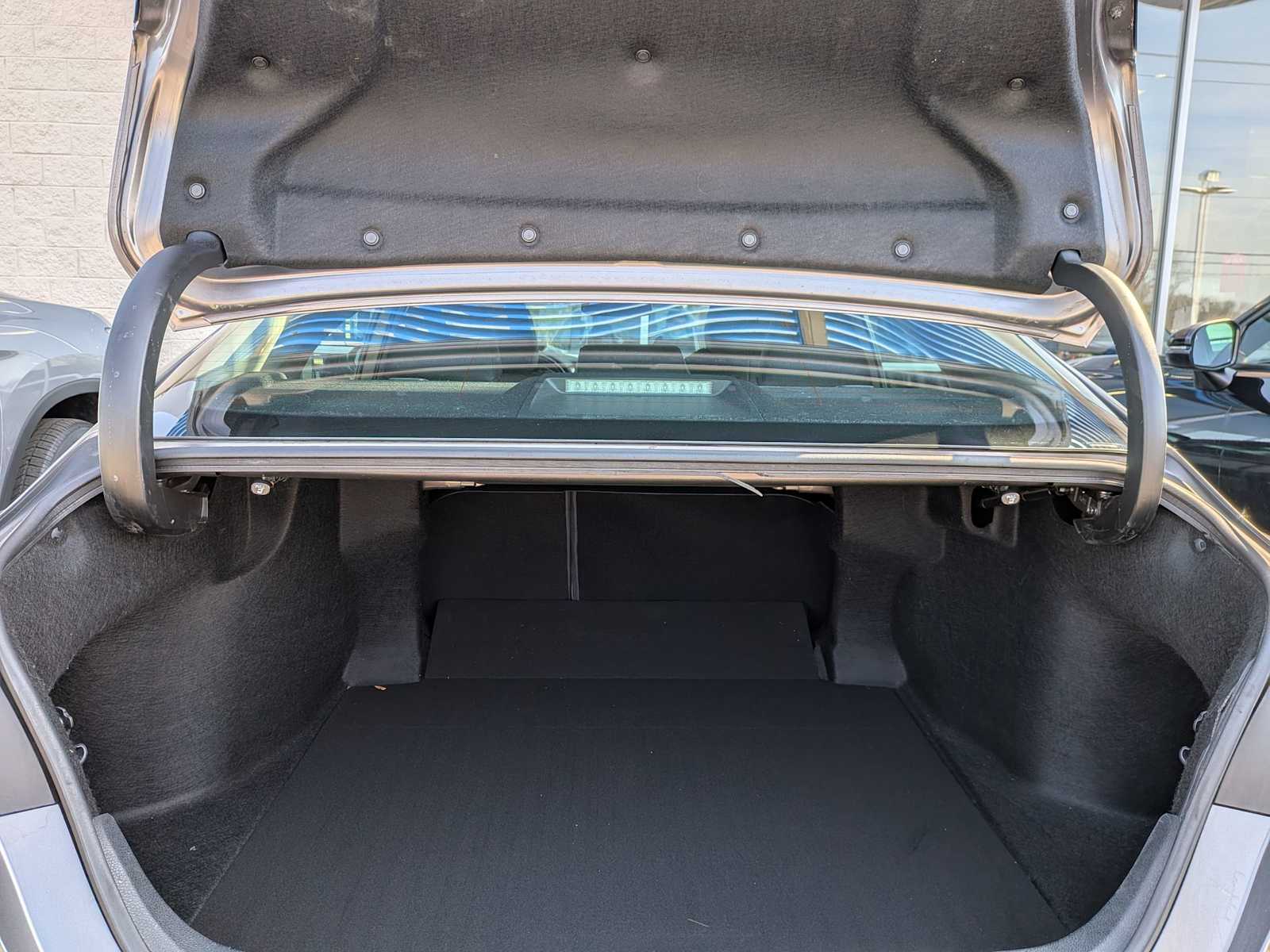 Thumbnail: 2018 Toyota Camry - 31