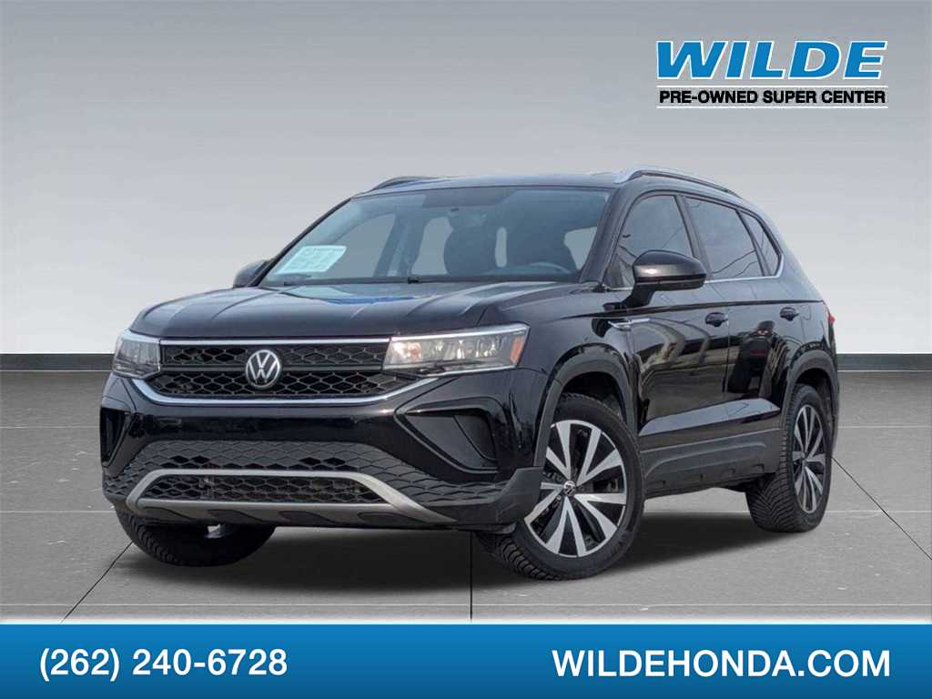 2022 Volkswagen Taos SE -
                  Waukesha, WI