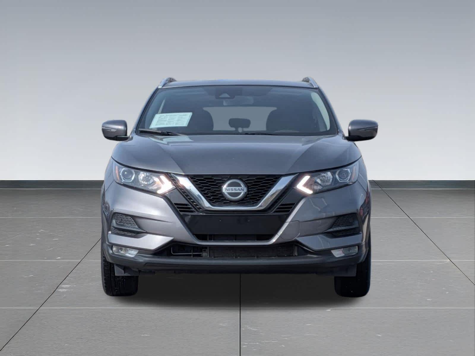 Thumbnail: 2021 Nissan Rogue Sport - 8