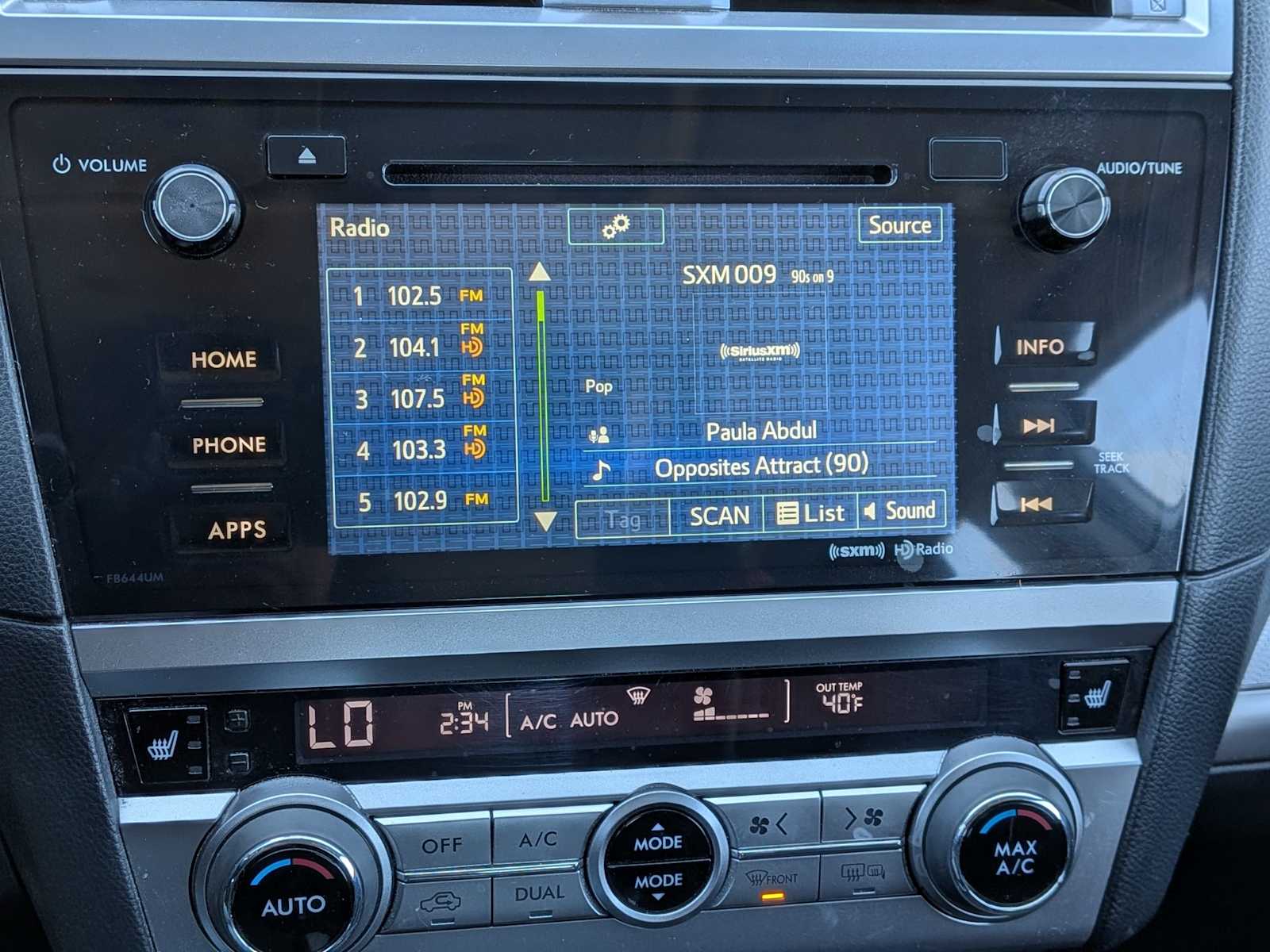 Thumbnail: 2015 Subaru Legacy - 27