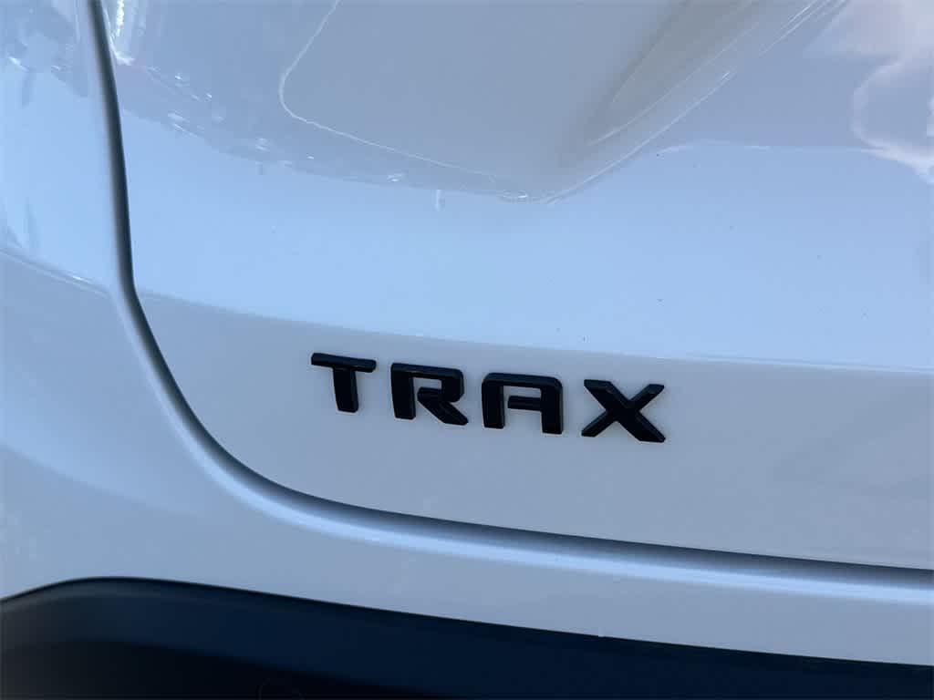 2025 Chevrolet Trax RS 11