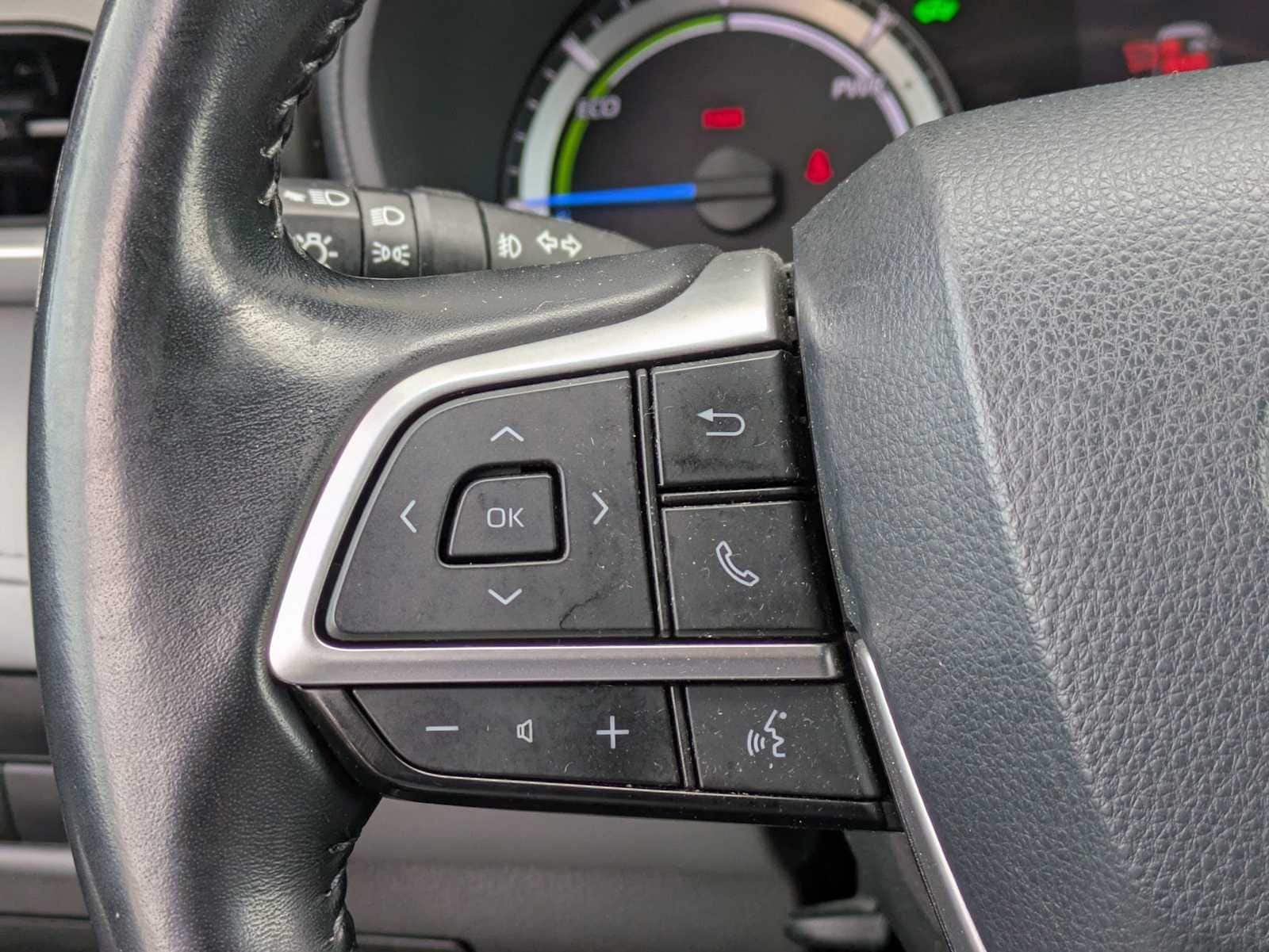 Thumbnail: 2022 Toyota Highlander - 22