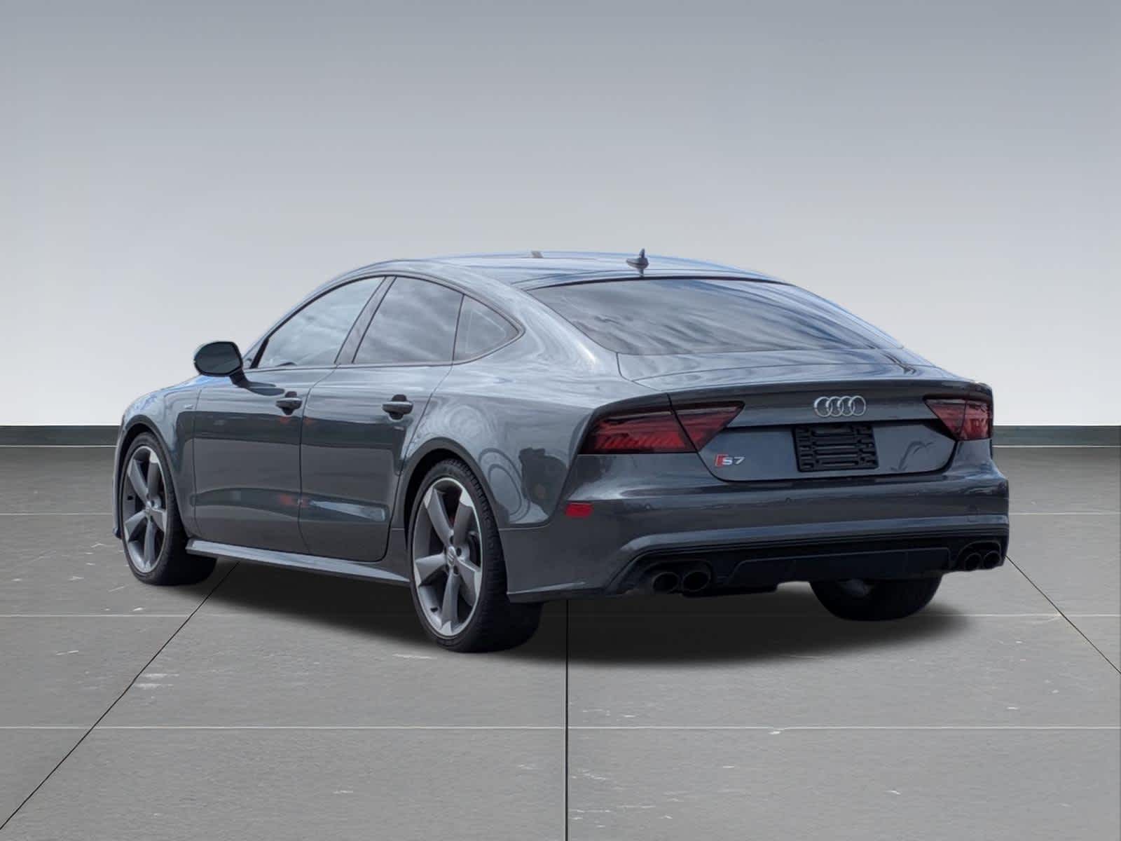 Thumbnail: 2017 Audi S7 - 3