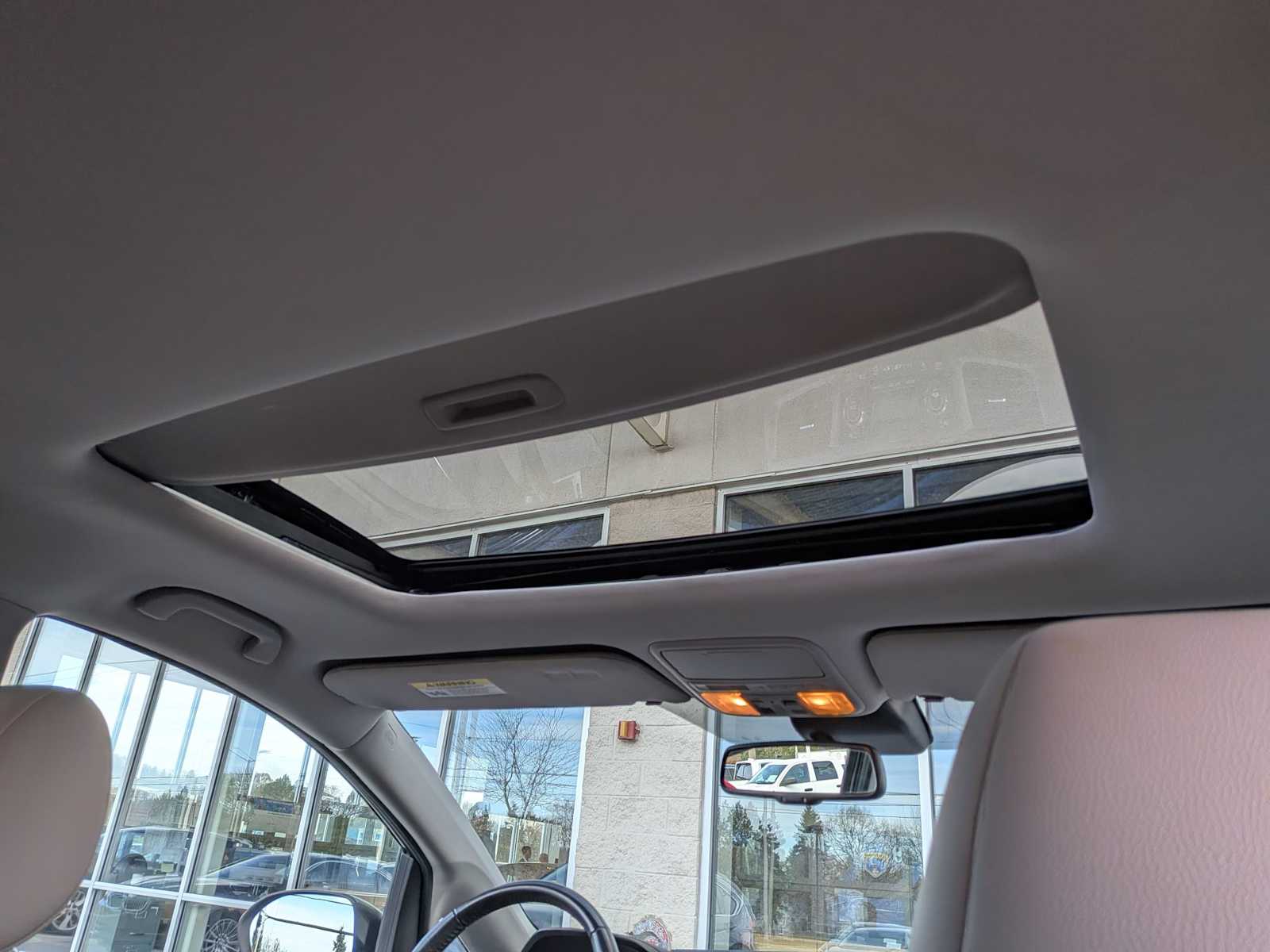 Thumbnail: 2014 Honda Odyssey - 21