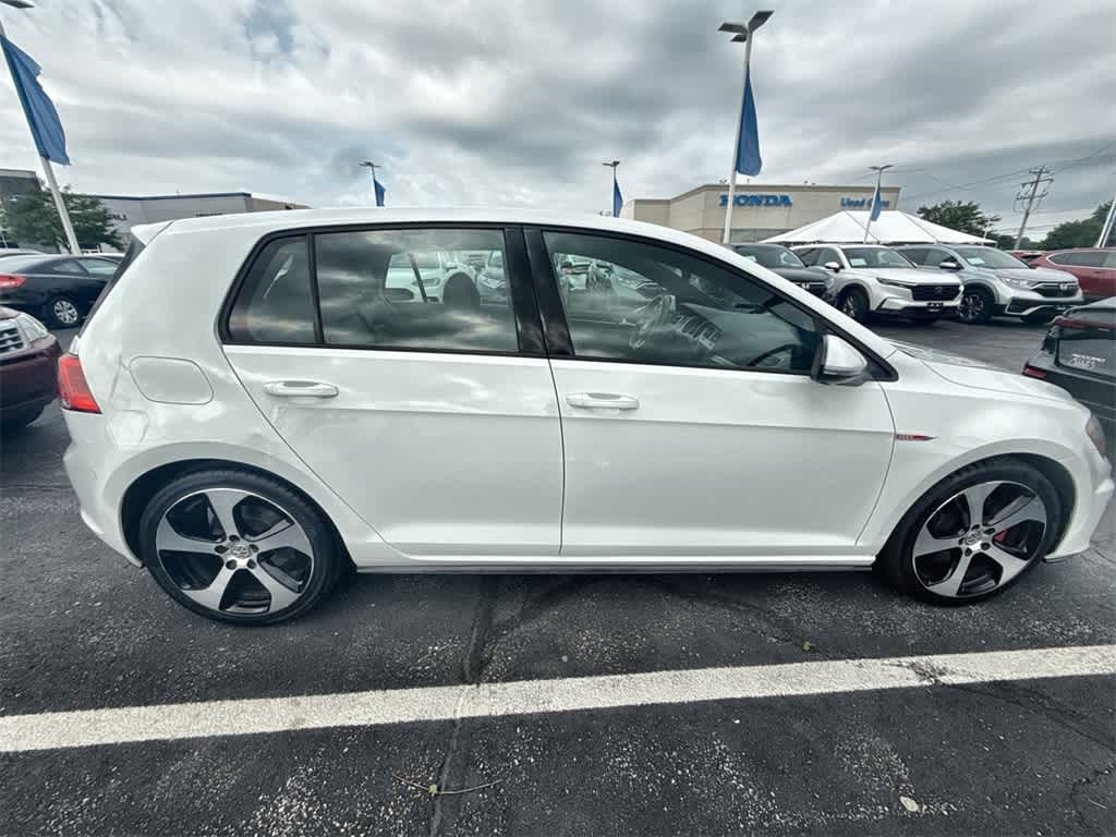Thumbnail: 2016 Volkswagen Golf - 7