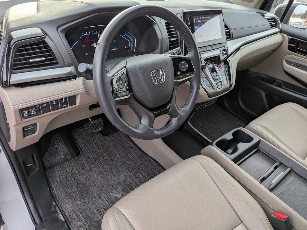 Certified 2023 Honda Odyssey Touring Van