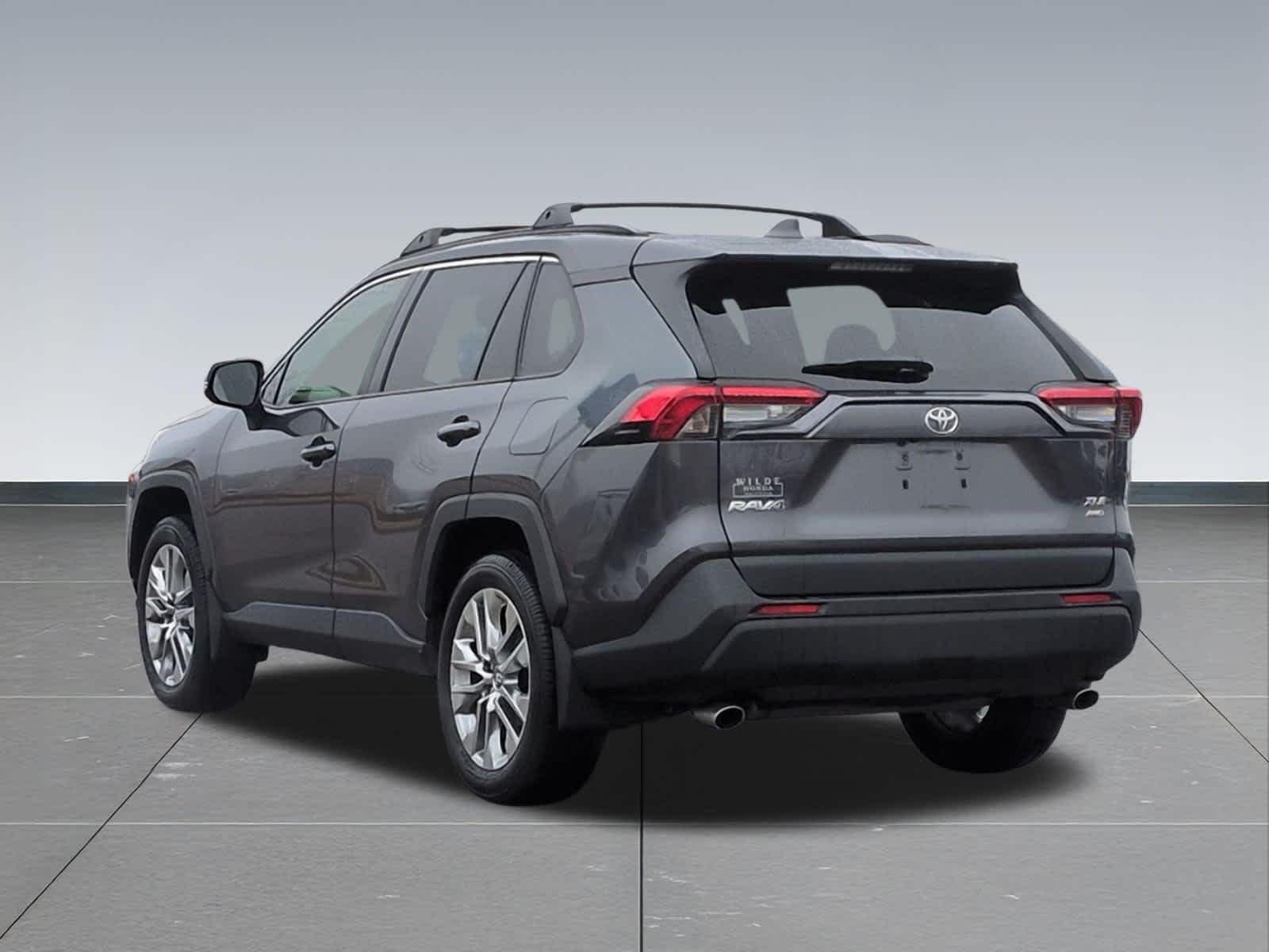 Thumbnail: 2019 Toyota RAV4 - 4
