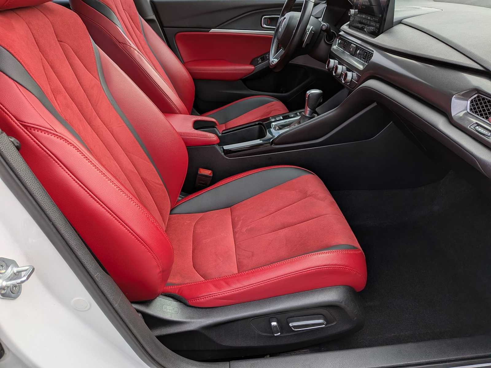 Thumbnail: 2023 Acura Integra - 21