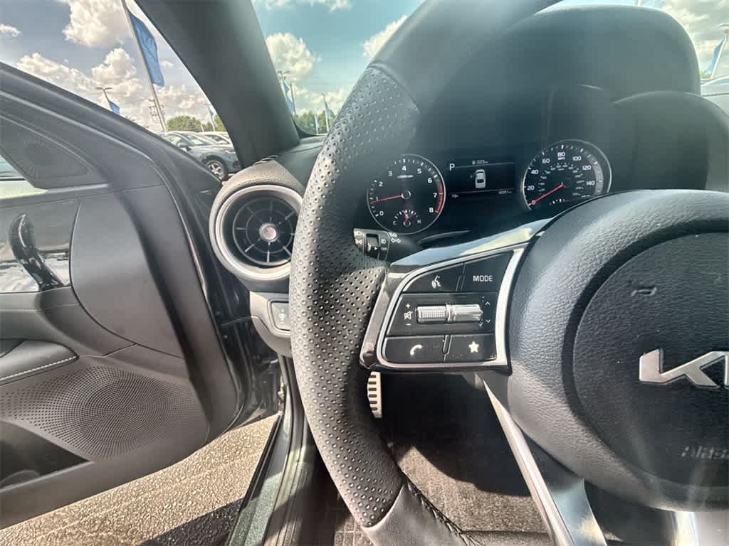 Thumbnail: 2023 Kia Forte - 22