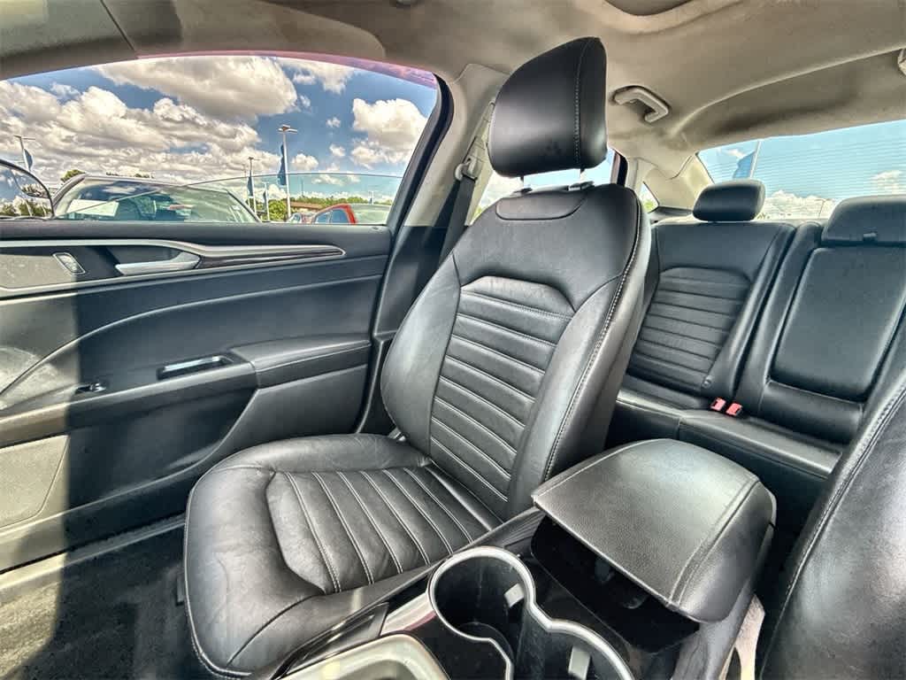 Thumbnail: 2015 Ford Fusion - 21