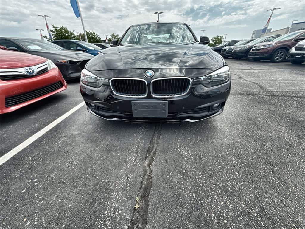 Thumbnail: 2016 BMW 3 Series - 10