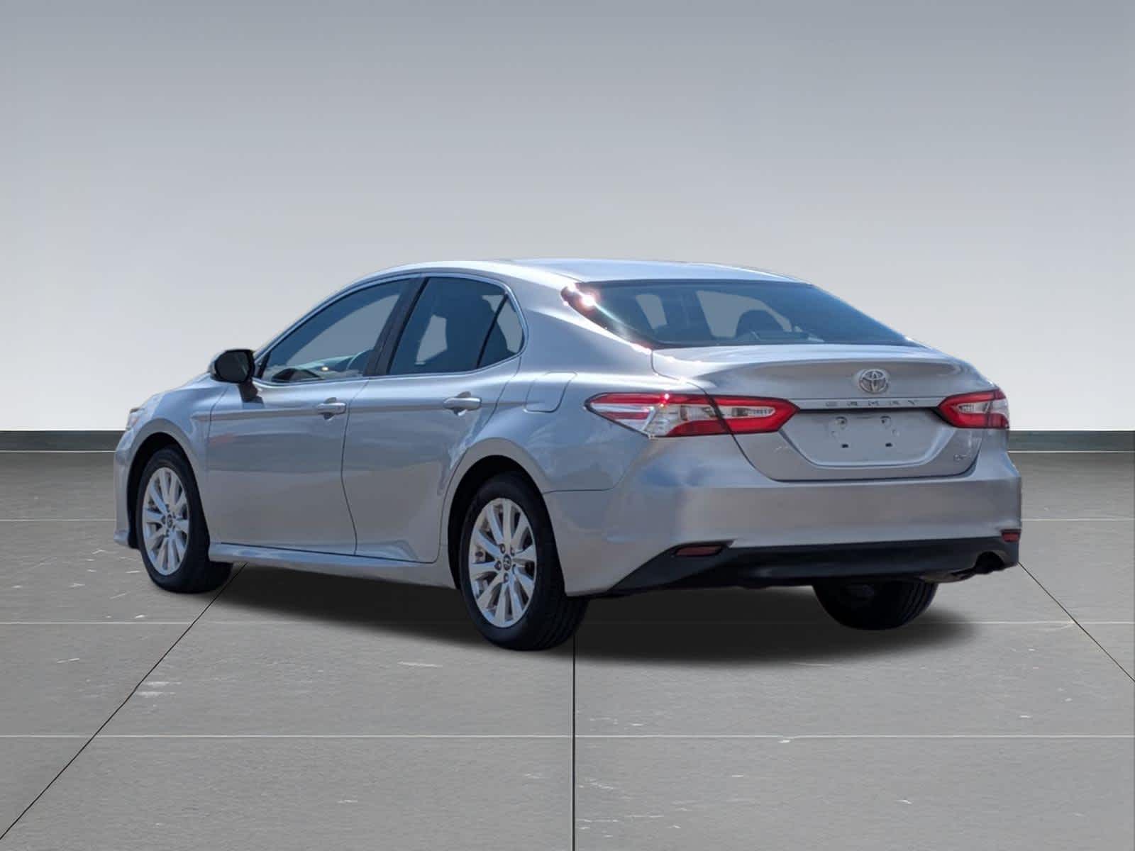 Thumbnail: 2018 Toyota Camry - 3