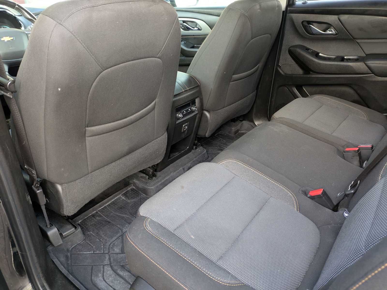 Thumbnail: 2021 Chevrolet Traverse - 17