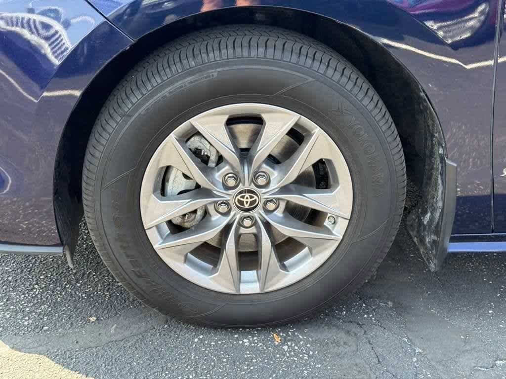 Thumbnail: 2022 Toyota Sienna - 7