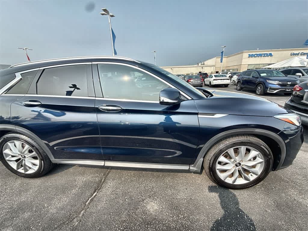 2020 INFINITI QX50 Essential 8
