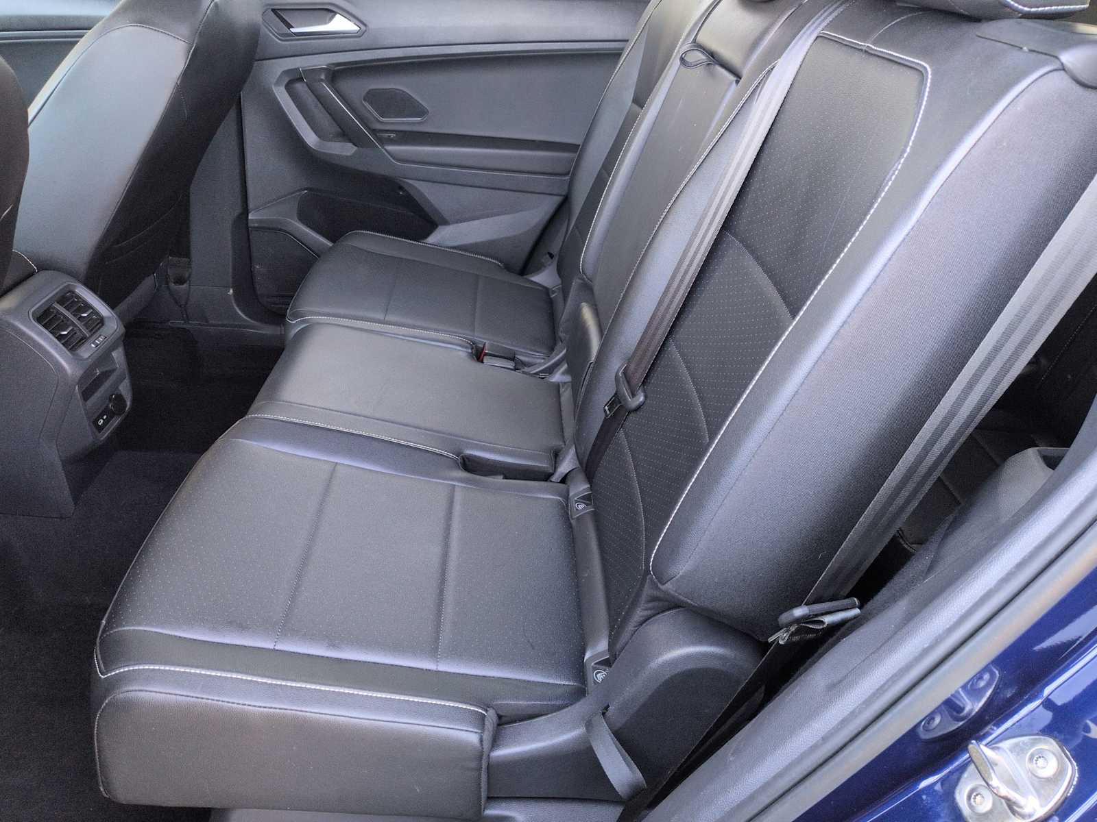 Thumbnail: 2021 Volkswagen Tiguan - 19