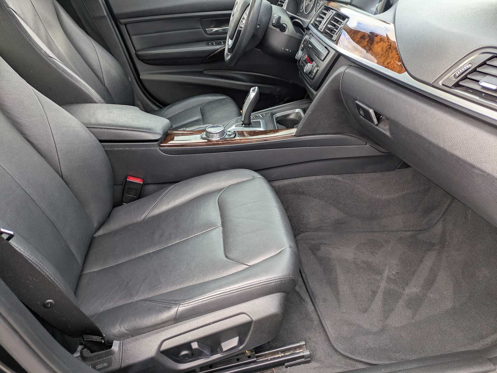 Thumbnail: 2014 BMW 3 Series - 22