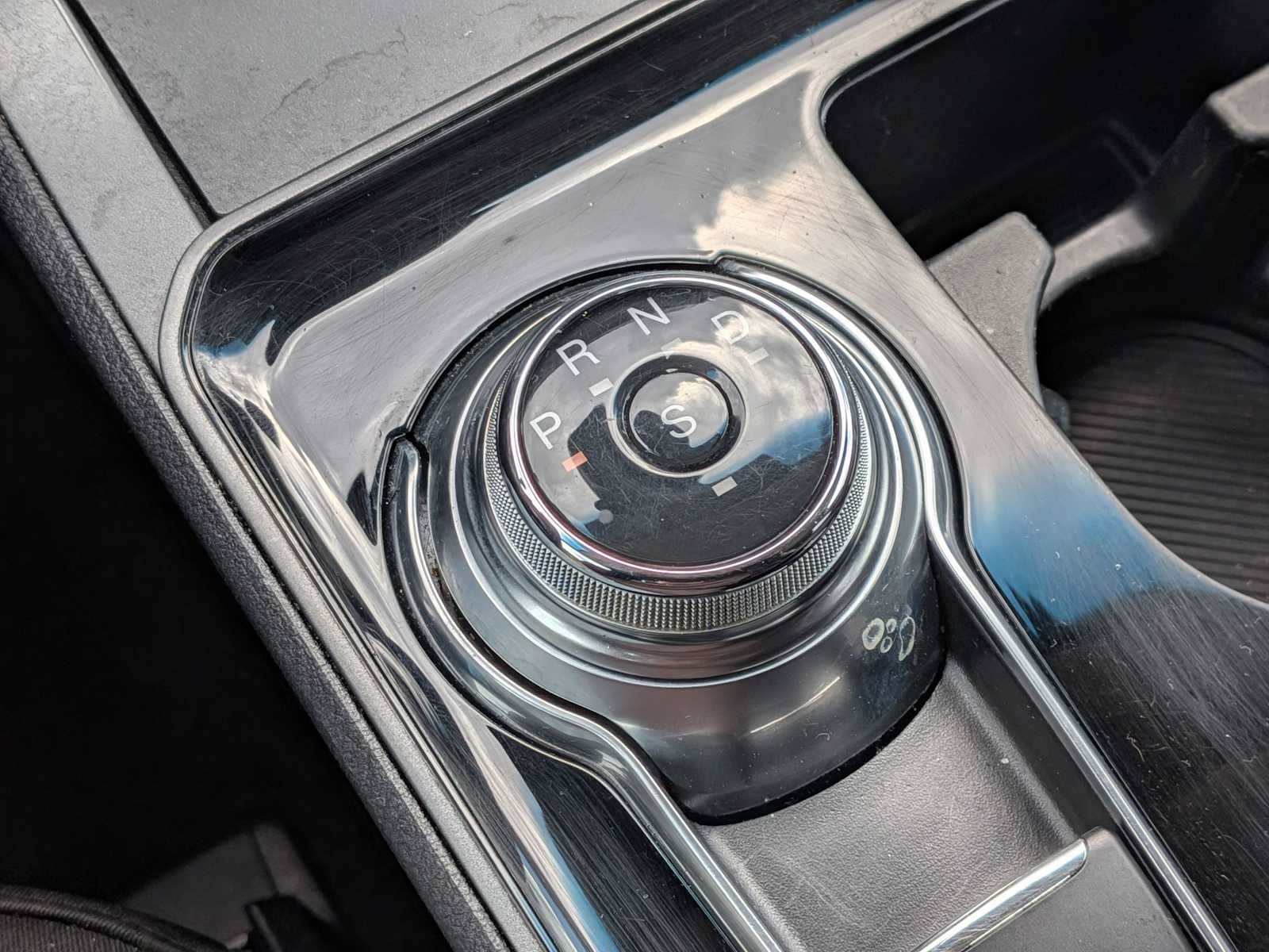 Thumbnail: 2020 Ford Edge - 28